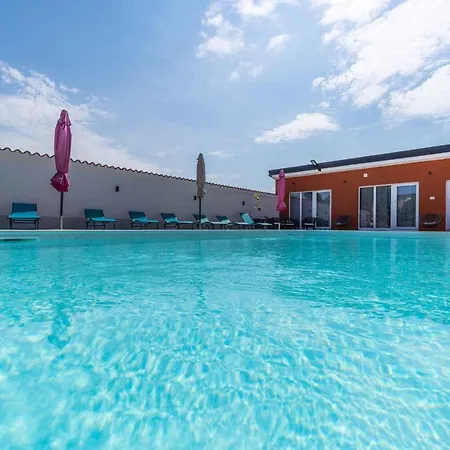Apartman 2 Póla