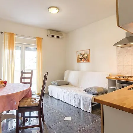 Apartman 2 Póla