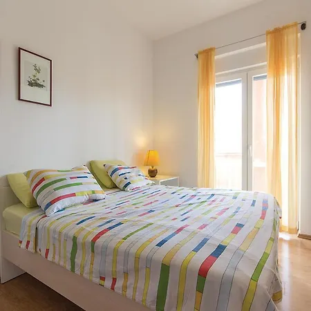 Apartman 2 Póla