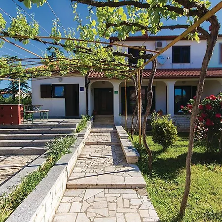 Apartment Danka I 11169 *