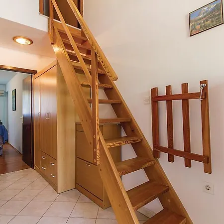 2 Apartment *