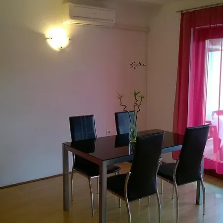 Apartment Danka I 11169 *