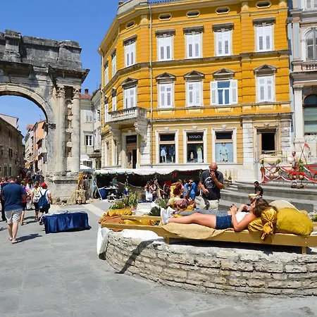 2 * Pula