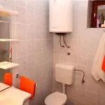 2 Pula